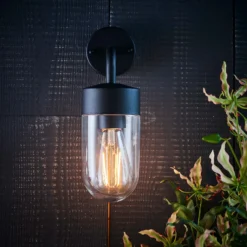 North Outdoor Wall Light - Black -Luxe Light Shop 13794242 9784957105363950