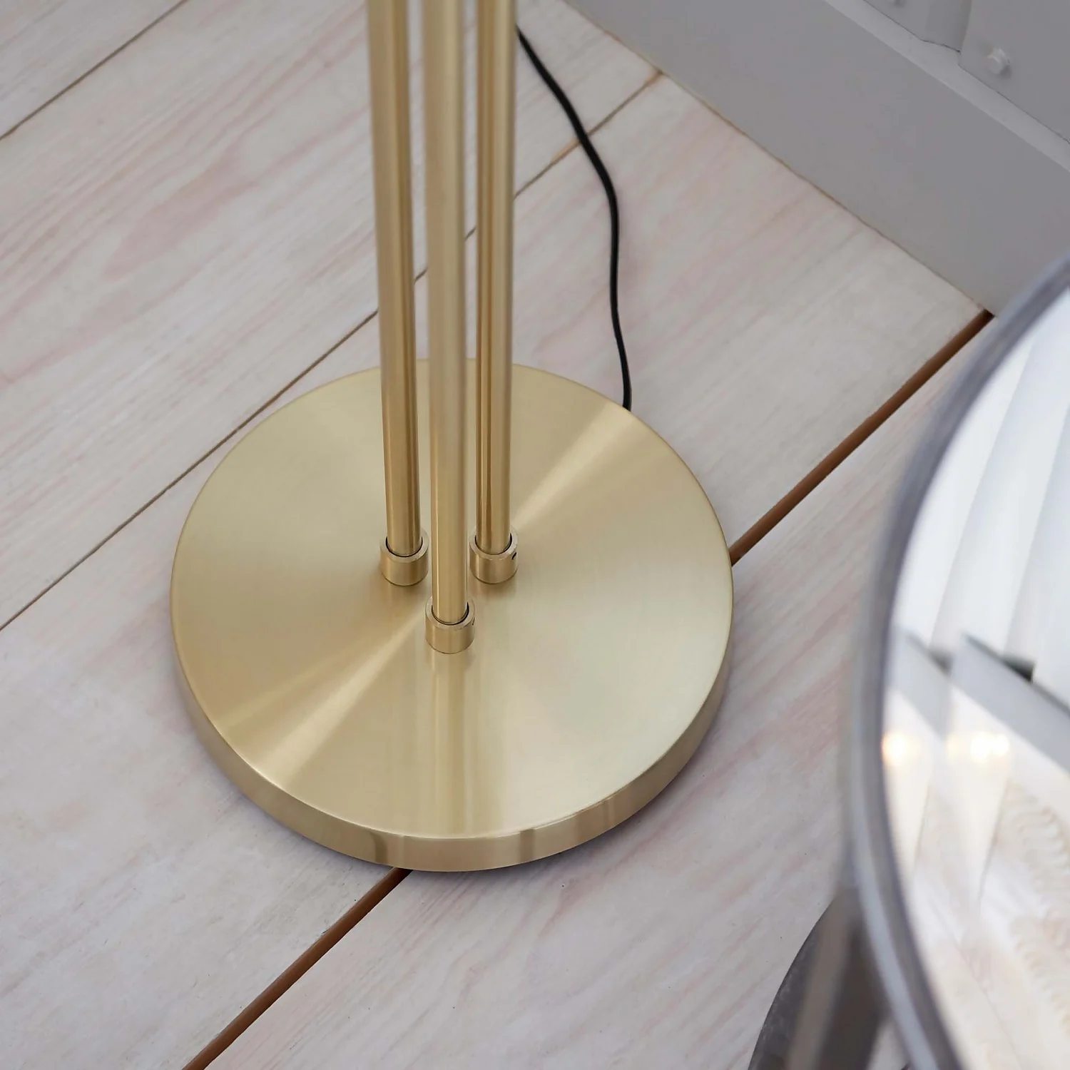 Geneva Floor Lamp - Brass 8 Geneva Floor Lamp - Brass - Image 6